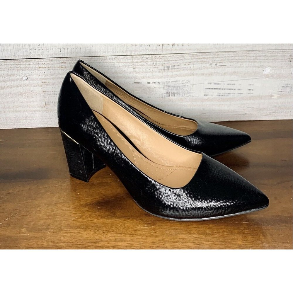 Women's Black Heels Pointed Toe Size 8.5 Gold Trim High Gloss Branding Unknown